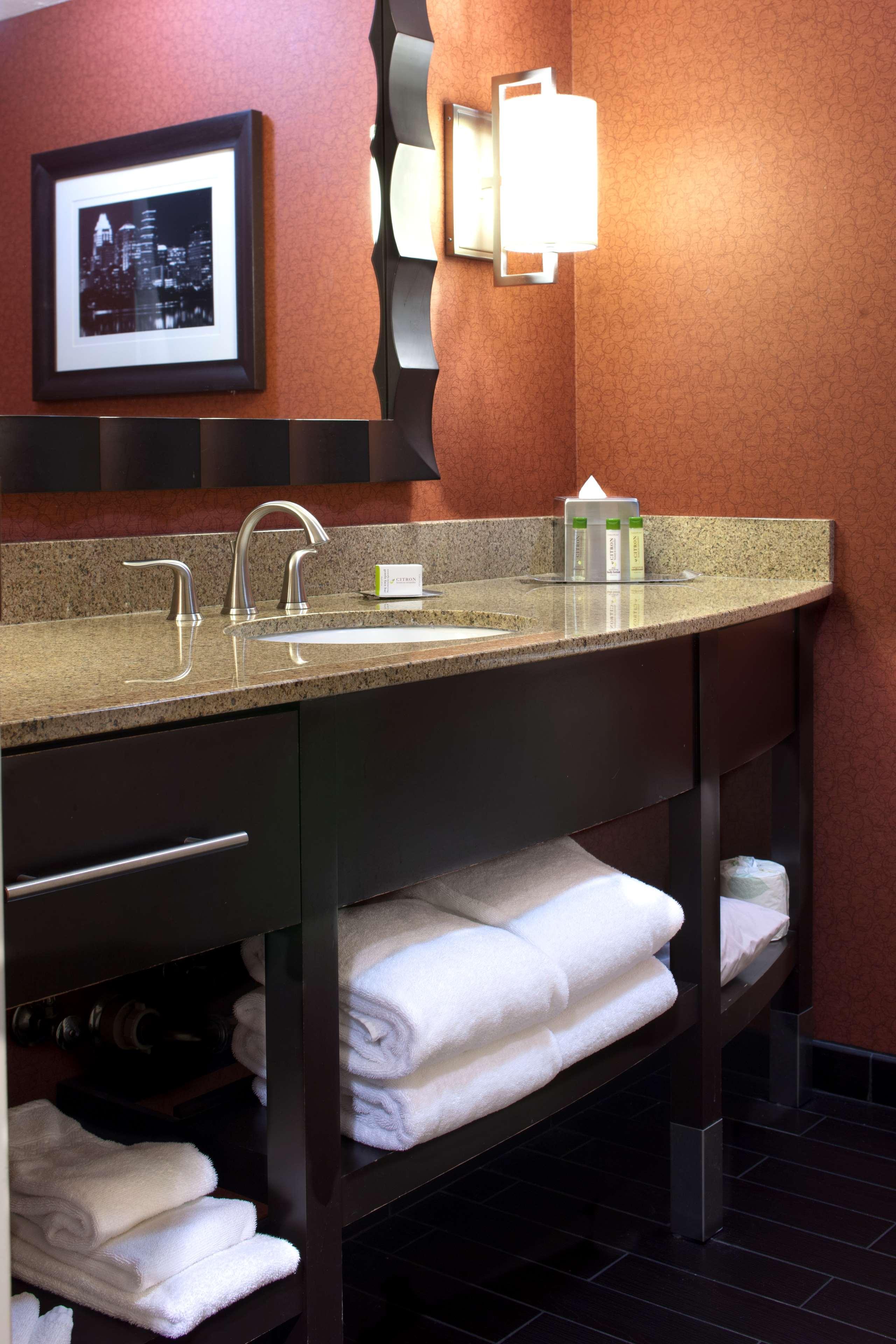 Doubletree By Hilton Austin-University Area Phòng bức ảnh