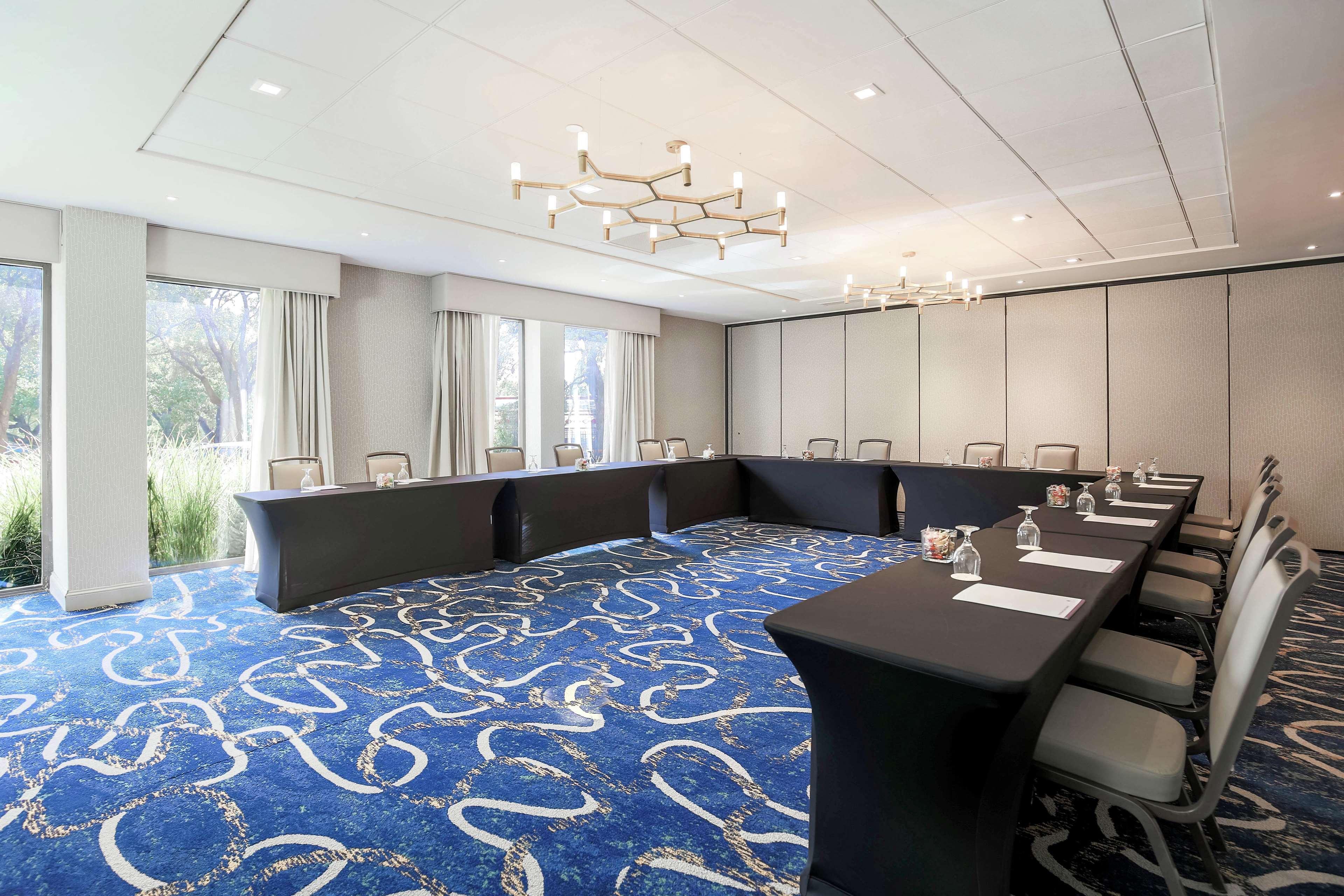 Doubletree By Hilton Austin-University Area Ngoại thất bức ảnh