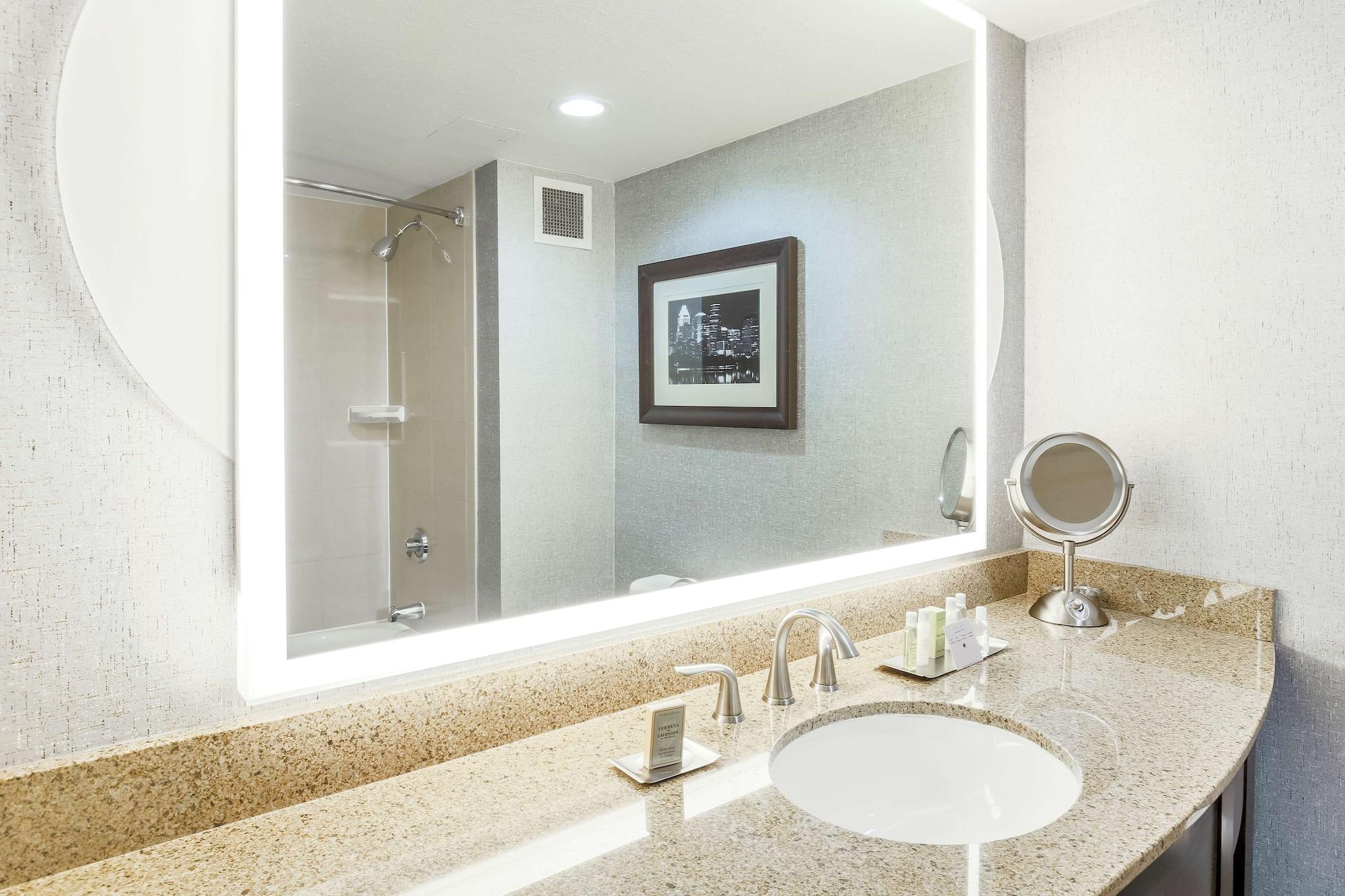 Doubletree By Hilton Austin-University Area Ngoại thất bức ảnh