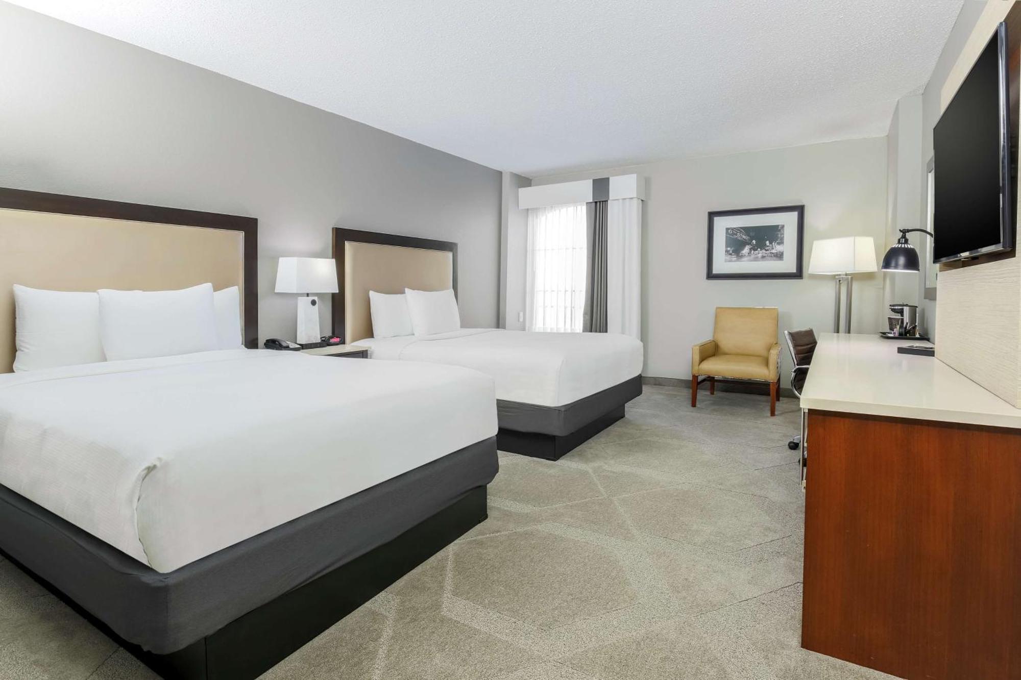 Doubletree By Hilton Austin-University Area Ngoại thất bức ảnh